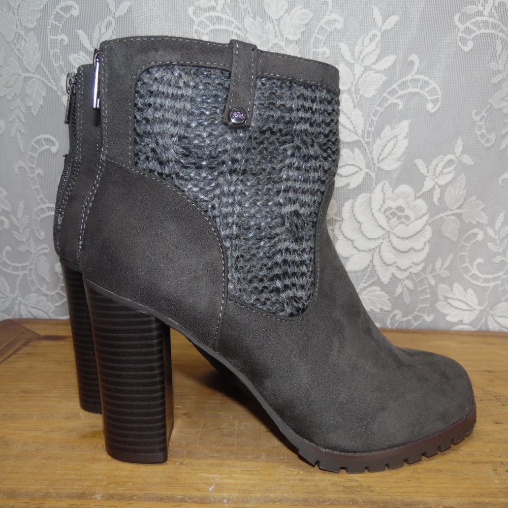 Juicy Couture Lupia Grey Sweater Ankle Boots